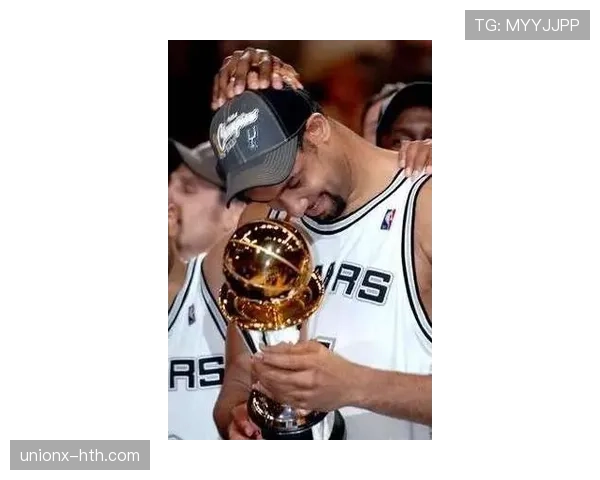 邓肯被评为NBA历史最佳大前锋，传奇地位再获肯定