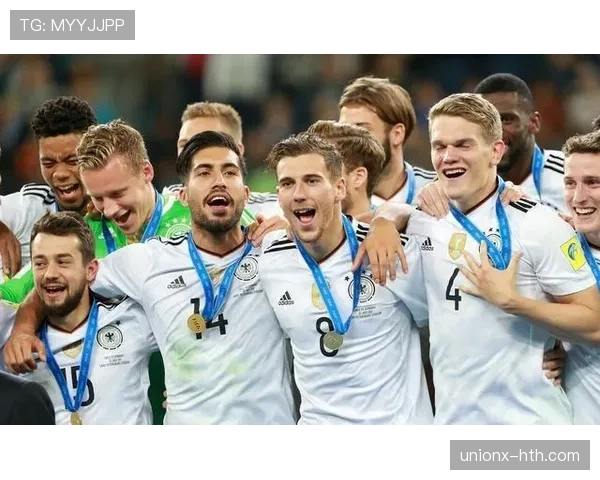 德里赫特比赛稳定性持续提升，防守表现稳健