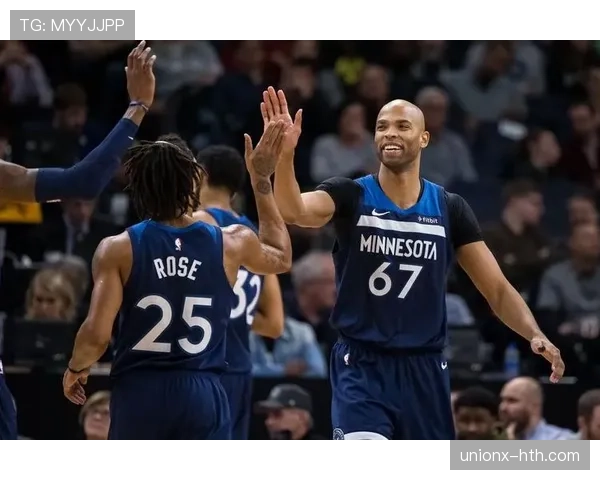 迈克·毕比关键时刻多次组织进攻提升球队节奏对比显著